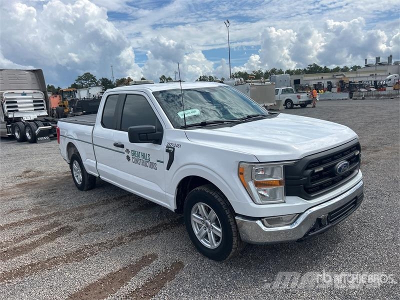 Ford F-150 XL 4x2 Extended Cab Pickup Autre fourgon / utilitaire