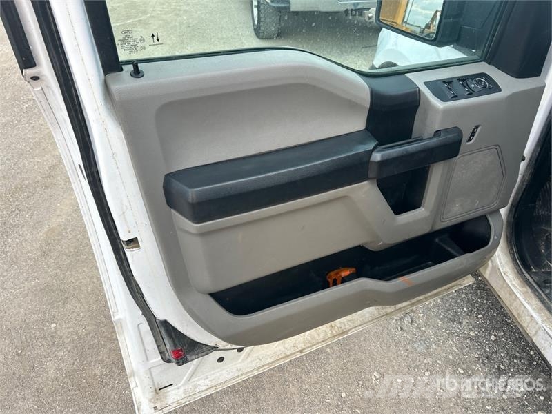 Ford F-150 XL 4x2 Extended Cab Pickup Muu