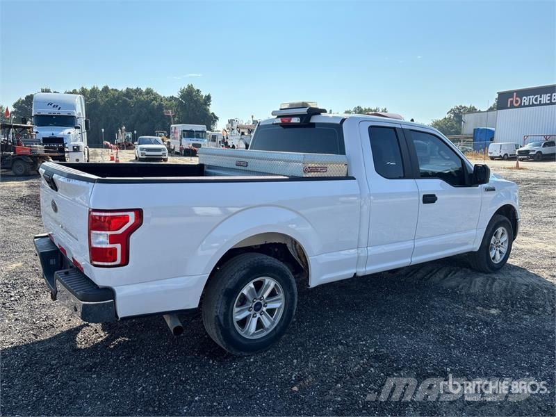 Ford F-150 XL 4x2 Extended Cab Pickup Furgoni altro