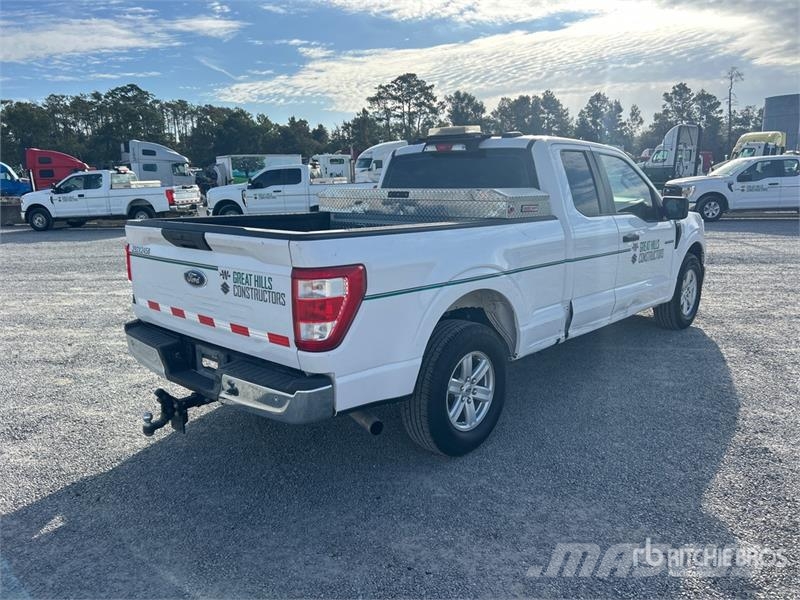 Ford F-150 XL 4x2 Extended Cab Pickup Andre varebiler