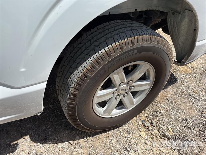 Ford F-150 XL 4x2 Extended Cab Pickup 其他