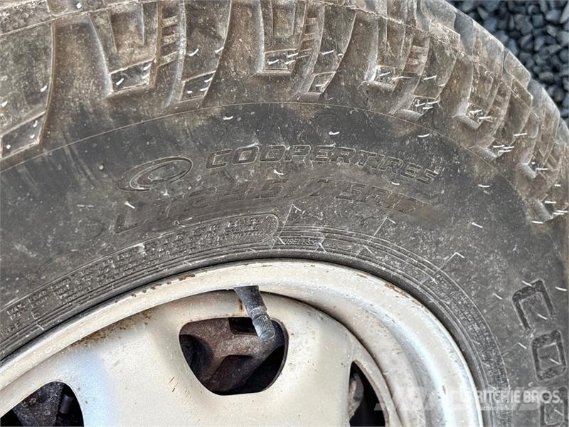 Ford F-150 XL 4x2 Pickup Furgoni altro