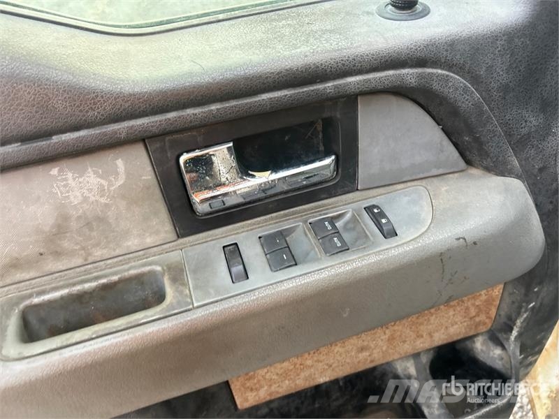 Ford F-150 XL 4x4 Crew Cab Pickup Citi