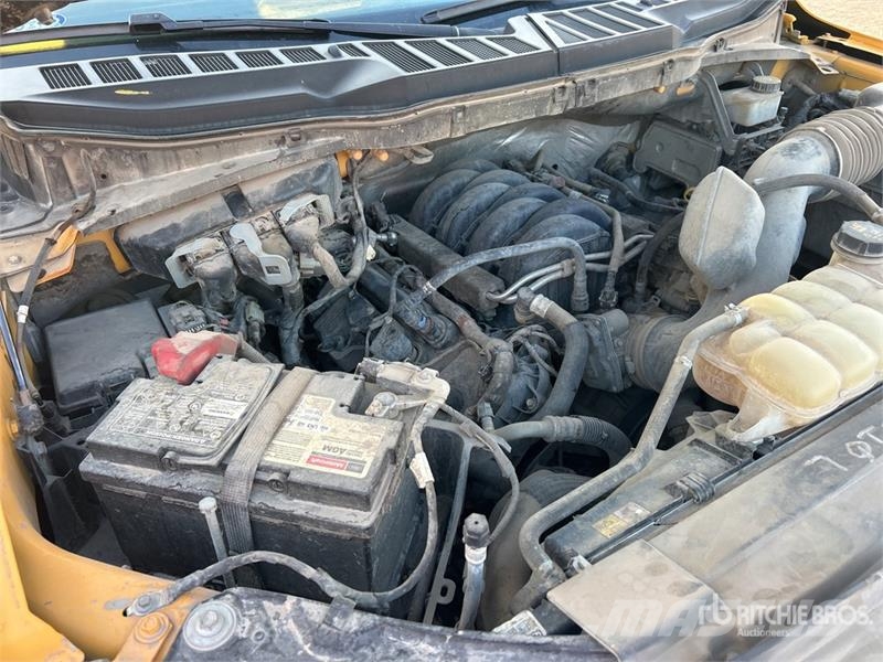 Ford F-150 XL 4x4 Crew Cab Pickup Diger