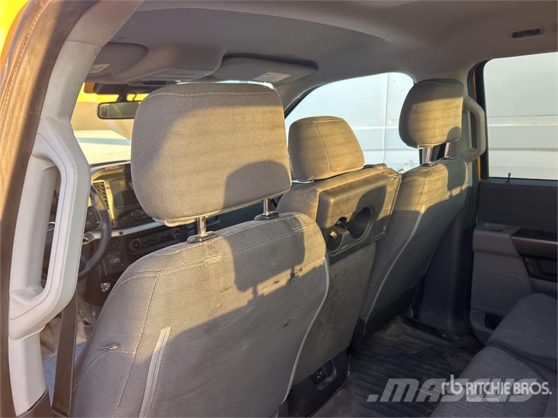 Ford F-150 XL 4x4 Crew Cab Pickup Diger