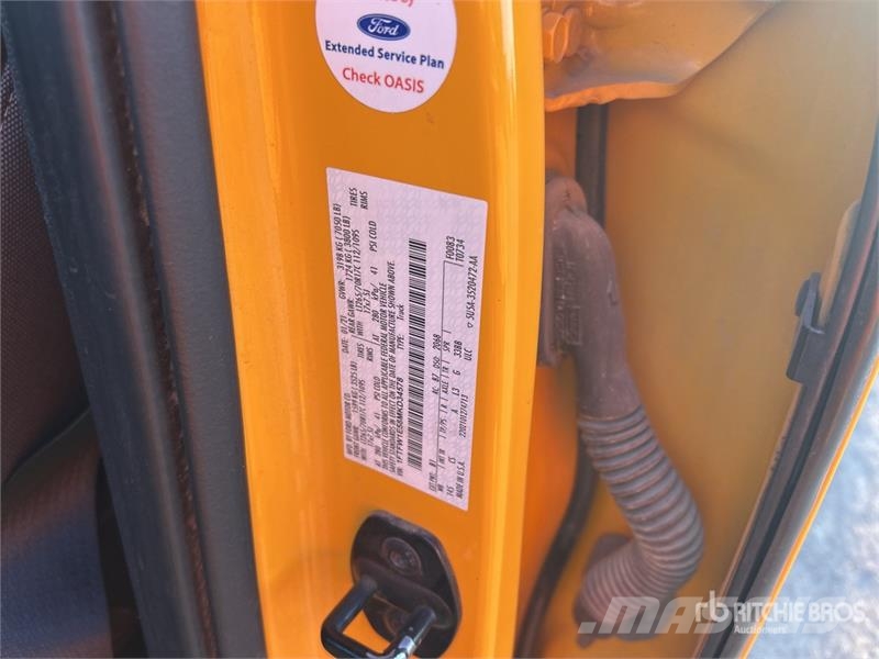 Ford F-150 XL 4x4 Crew Cab Pickup Diger