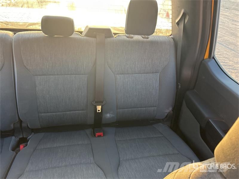 Ford F-150 XL 4x4 Crew Cab Pickup Diger