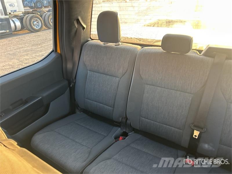 Ford F-150 XL 4x4 Crew Cab Pickup Diger