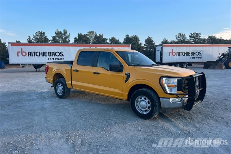 Ford F-150 XL 4x4 Crew Cab Pickup Diger