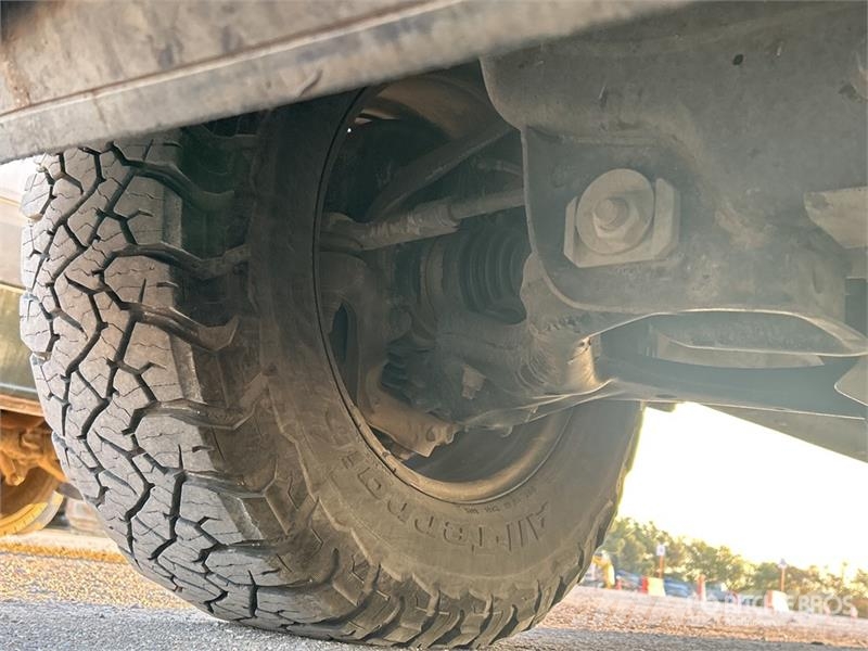 Ford F-150 XL 4x4 Crew Cab Pickup Diger