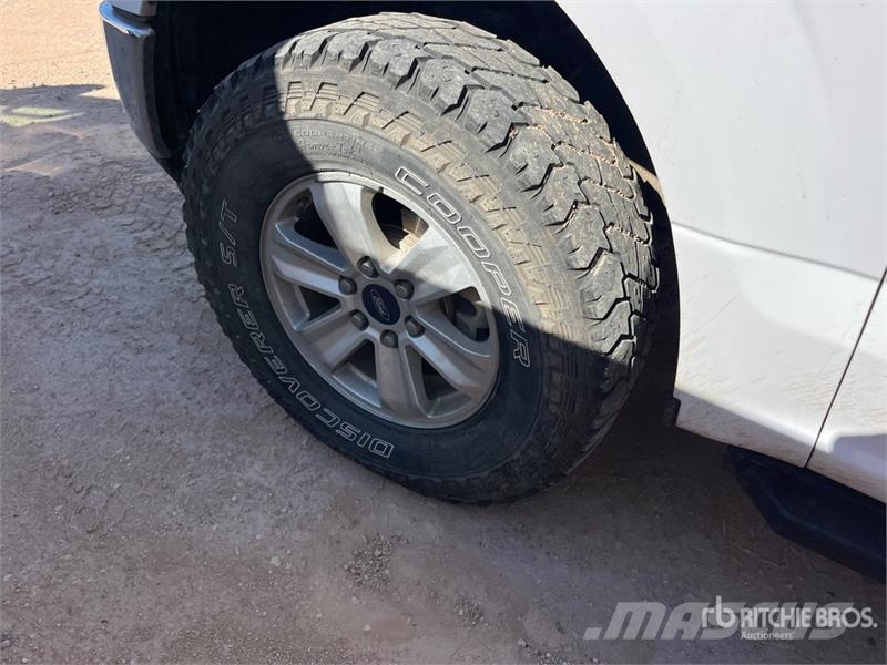 Ford F-150 XL 4x4 Extended Cab Pickup 其他