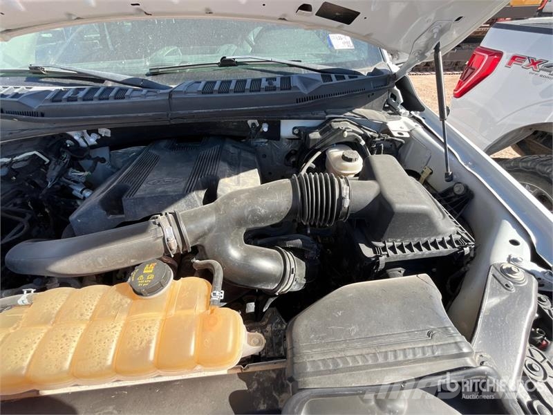 Ford F-150 XL 4x4 Extended Cab Pickup 其他