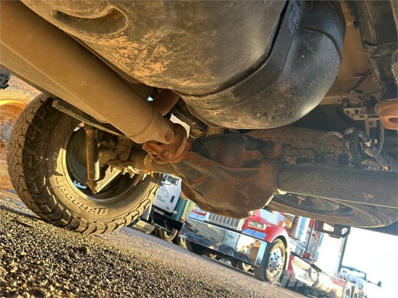 Ford F-150 XL 4x4 Extended Cab Pickup Drugi