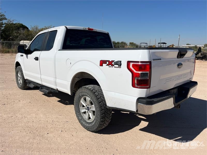 Ford F-150 XL 4x4 Extended Cab Pickup 其他