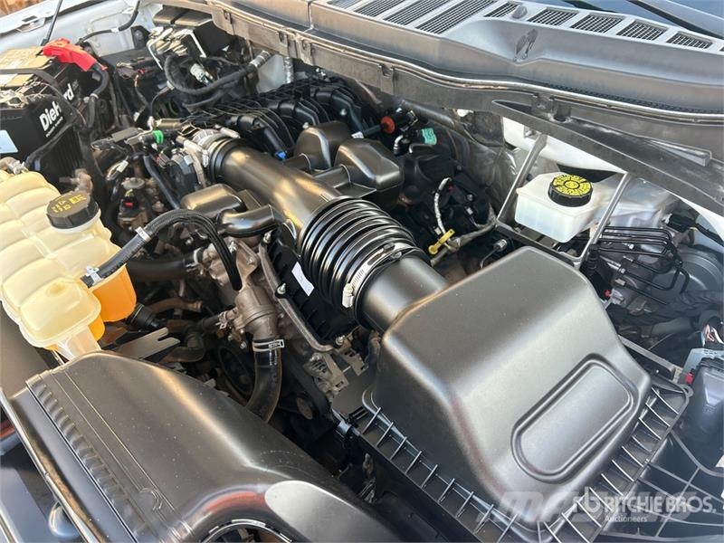 Ford F-150 XL 4x4 Extended Cab Pickup Drugi