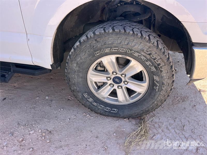 Ford F-150 XL 4x4 Extended Cab Pickup 其他