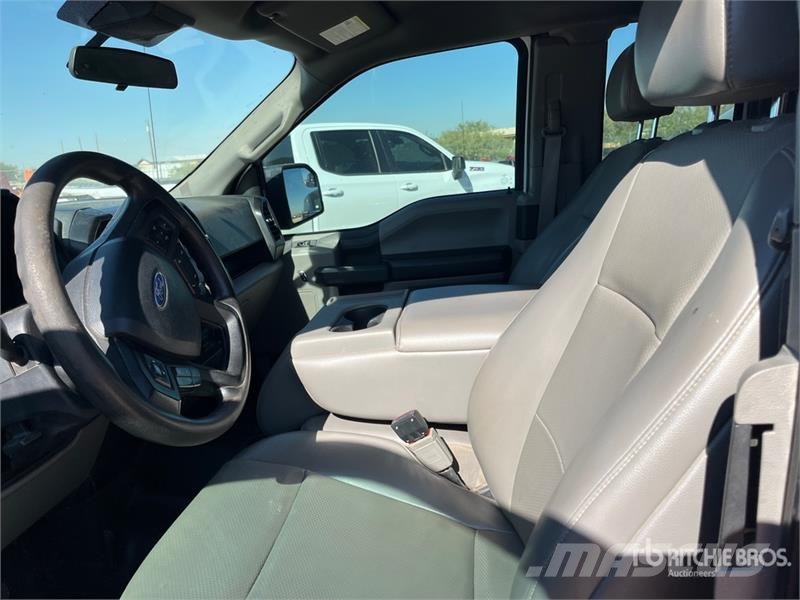 Ford F-150 XL 4x4 Extended Cab Pickup 其他
