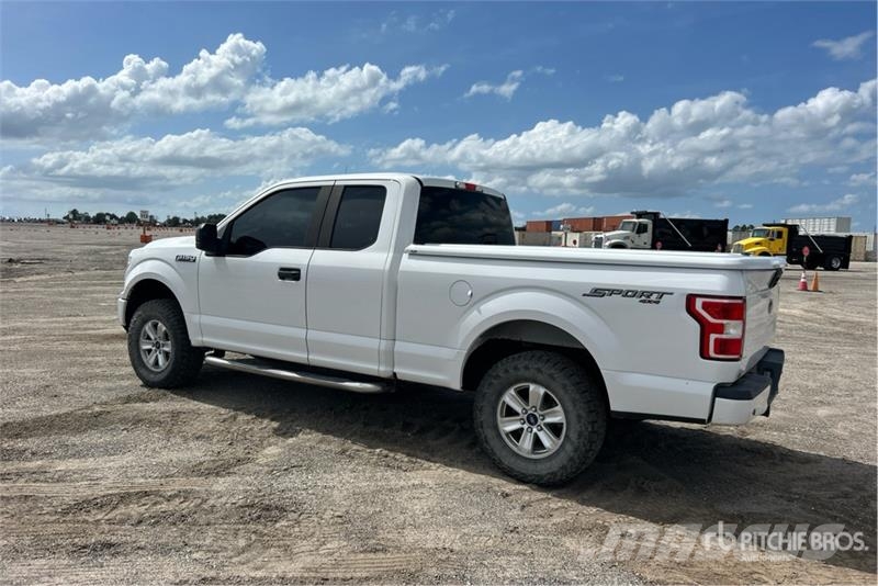 Ford F-150 XL 4x4 Extended Cab Pickup 其他