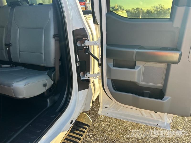 Ford F-150 XL 4x4 Extended Cab Pickup Drugi