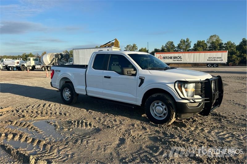 Ford F-150 XL 4x4 Extended Cab Pickup Drugi