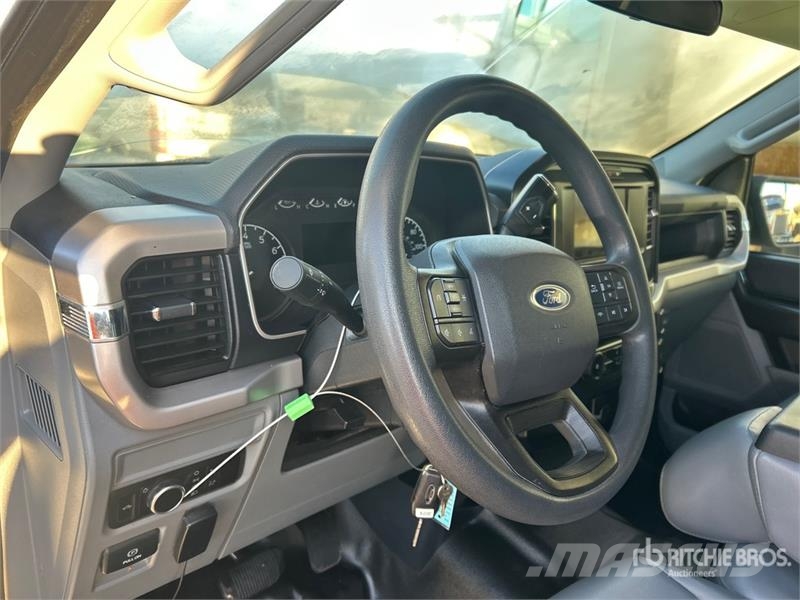 Ford F-150 XL 4x4 Extended Cab Pickup Drugi