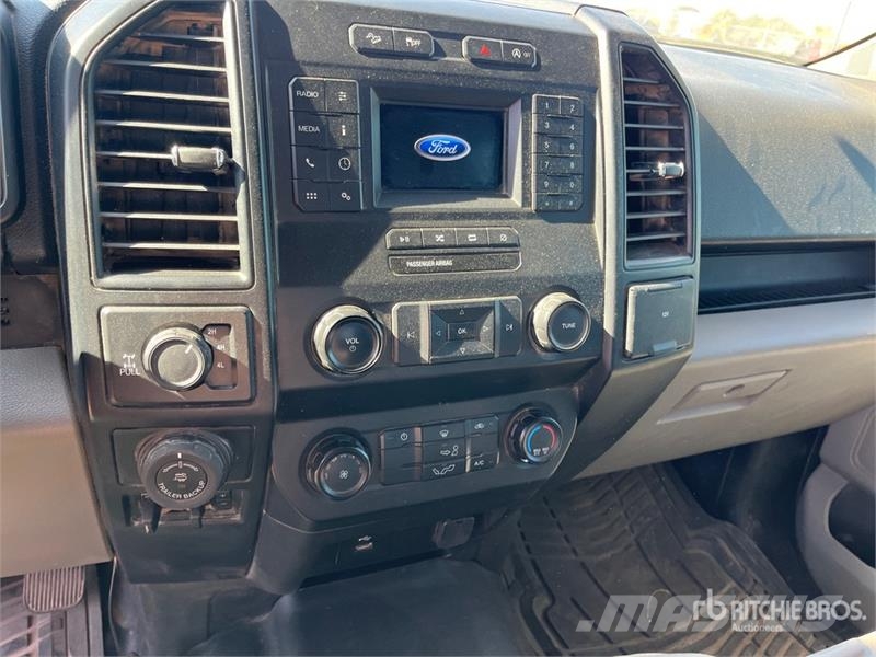 Ford F-150 XL 4x4 Extended Cab Pickup 其他