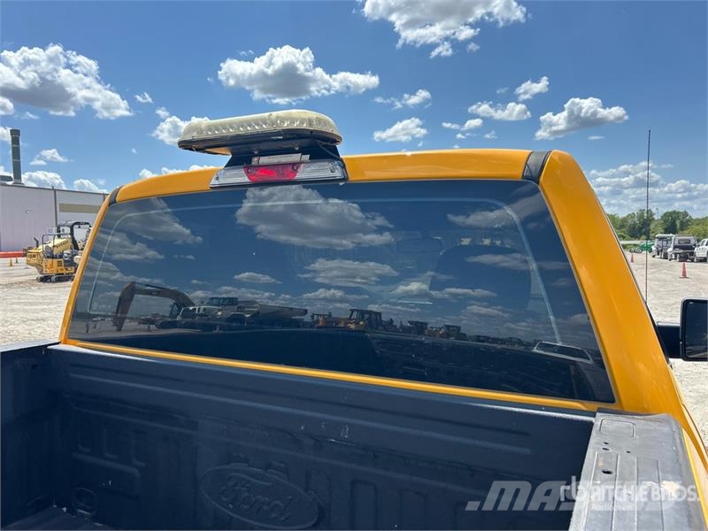 Ford F-150 XL 4x4 Pickup Andre varebiler