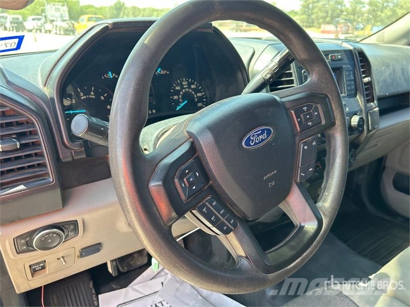 Ford F-150 XL 4x4 Pickup Andre varebiler