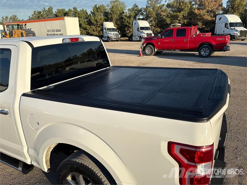 Ford F-150 XLT 4x2 Crew Cab Pickup Ostalo