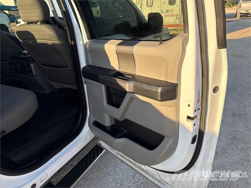 Ford F-150 XLT 4x2 Crew Cab Pickup Ostalo