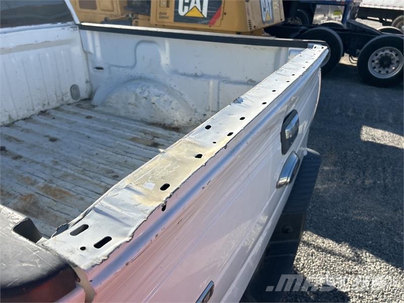 Ford F-150 XLT 4x2 Crew Cab Pickup 其他