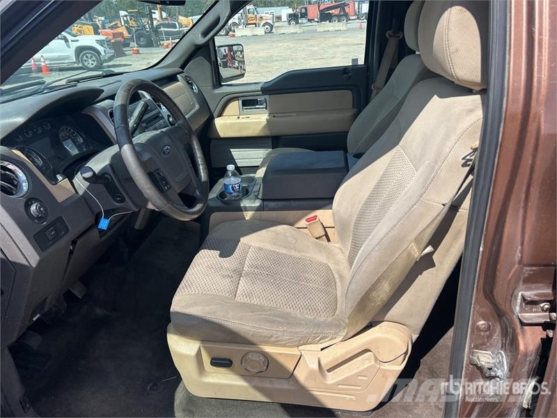 Ford F-150 XLT 4x2 Crew Cab Pickup Drugi