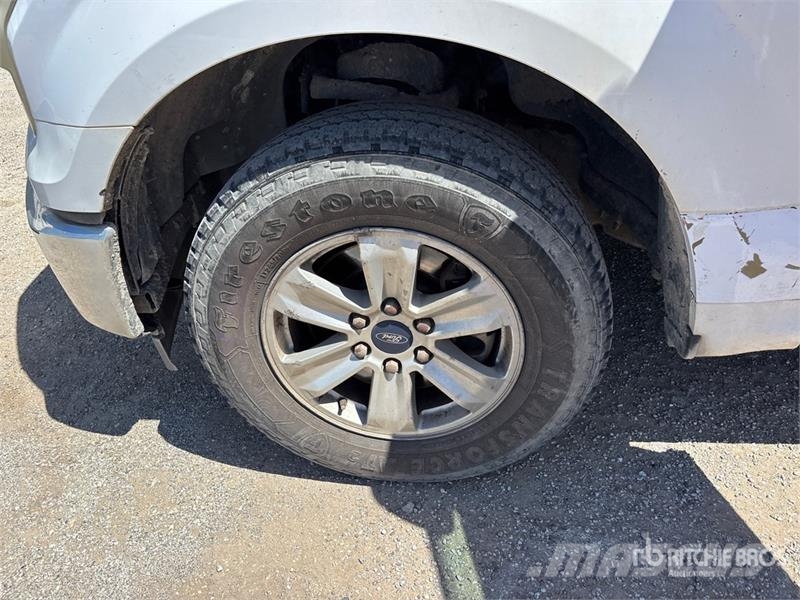 Ford F-150 XLT 4x2 Crew Cab Pickup 其他