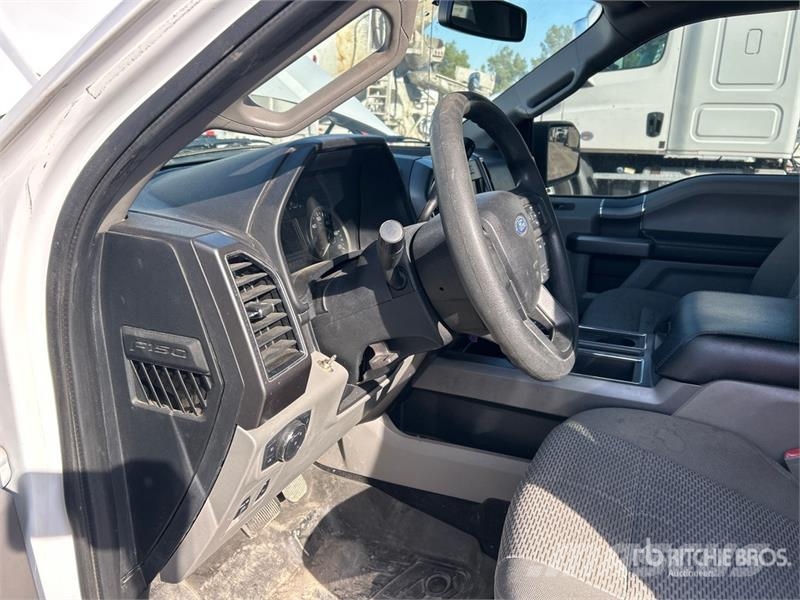 Ford F-150 XLT 4x2 Crew Cab Pickup Otros