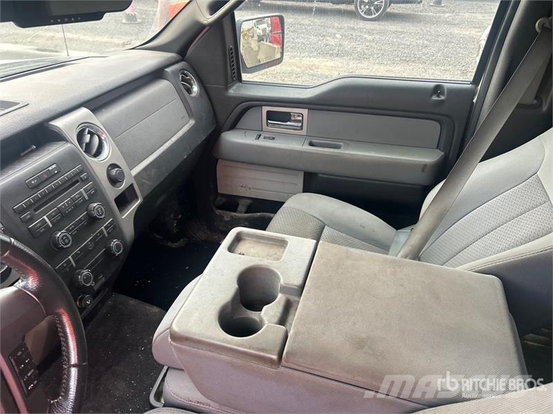 Ford F-150 XLT 4x2 Crew Cab Pickup 其他