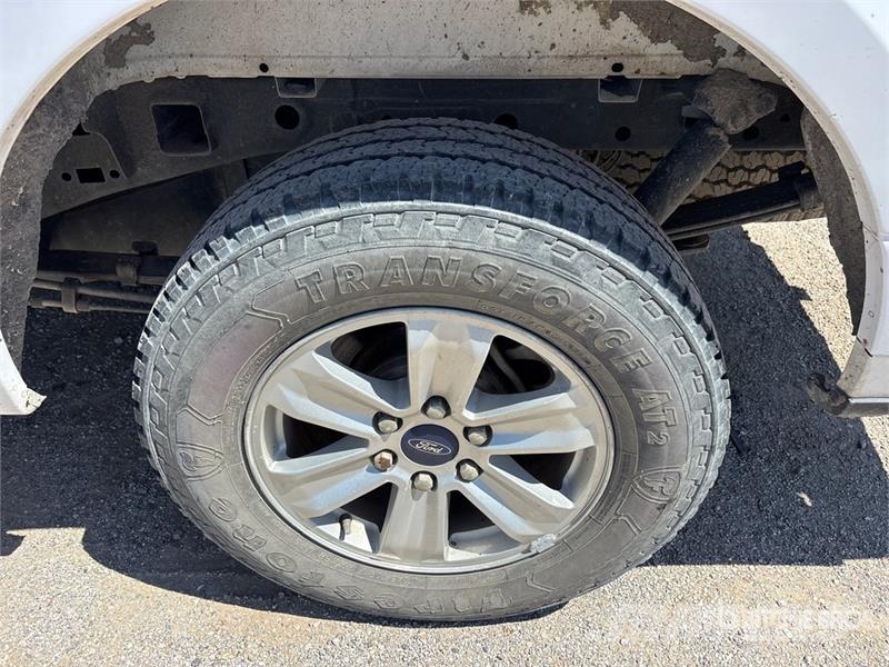 Ford F-150 XLT 4x2 Crew Cab Pickup 其他