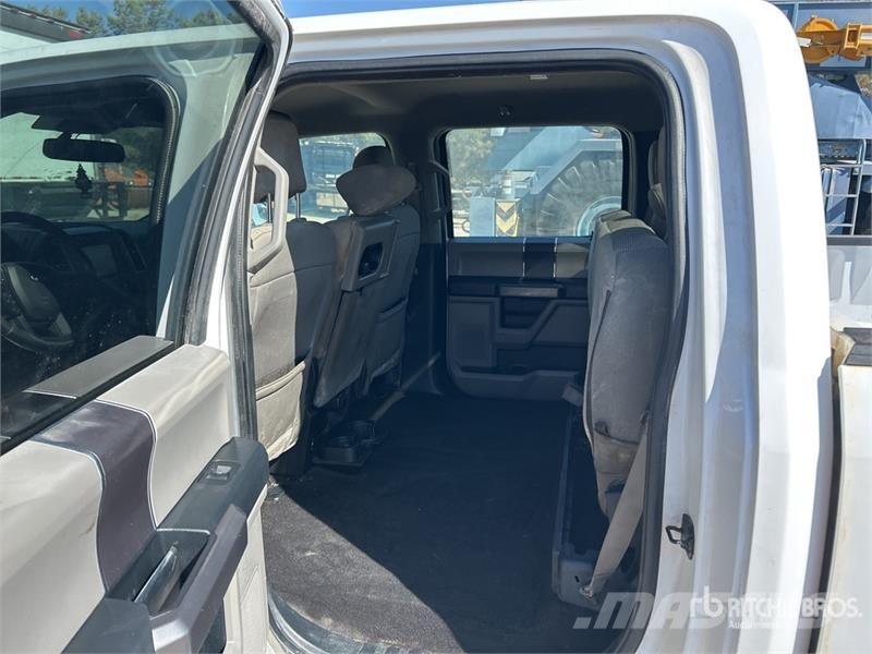 Ford F-150 XLT 4x2 Crew Cab Pickup Övriga bilar