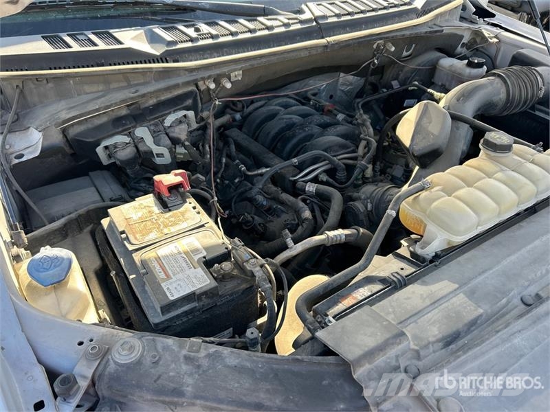 Ford F-150 XLT 4x2 Crew Cab Pickup Otros