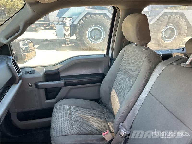 Ford F-150 XLT 4x2 Crew Cab Pickup Övriga bilar