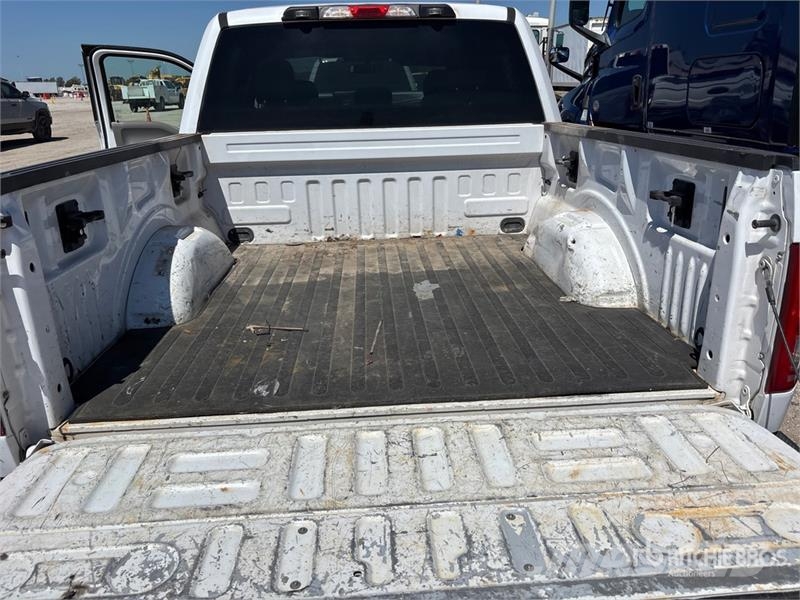 Ford F-150 XLT 4x2 Crew Cab Pickup 其他