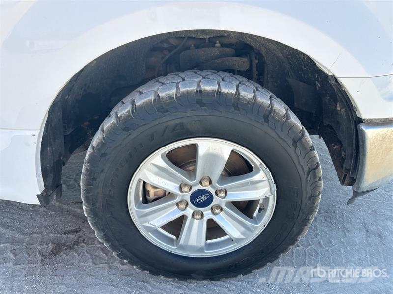Ford F-150 XLT 4x2 Crew Cab Pickup Övriga bilar