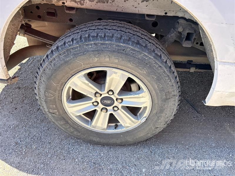 Ford F-150 XLT 4x2 Crew Cab Pickup 其他