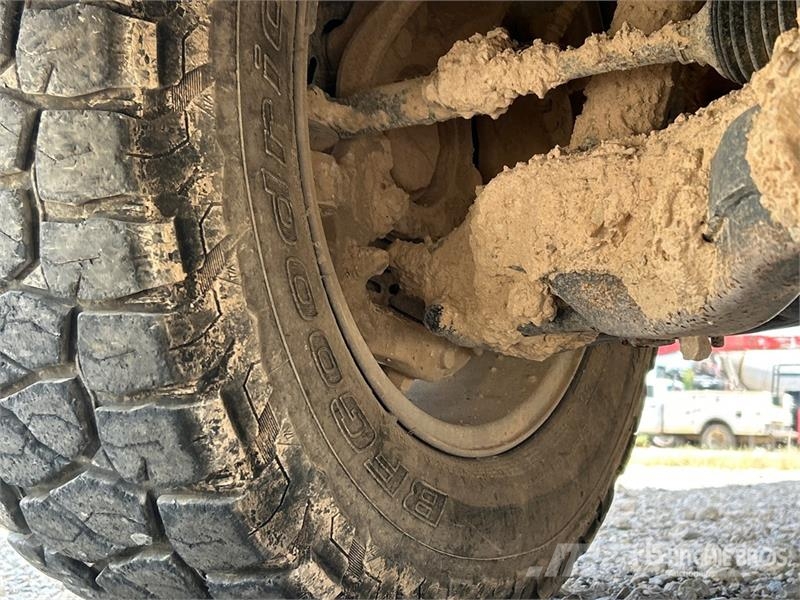 Ford F-150 XLT 4x2 Crew Cab Pickup Furgoni altro