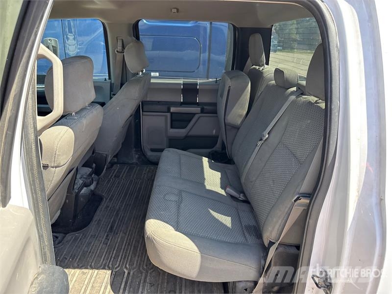 Ford F-150 XLT 4x2 Crew Cab Pickup 其他