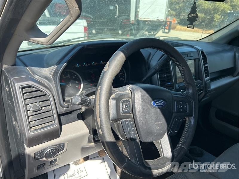 Ford F-150 XLT 4x2 Crew Cab Pickup Övriga bilar