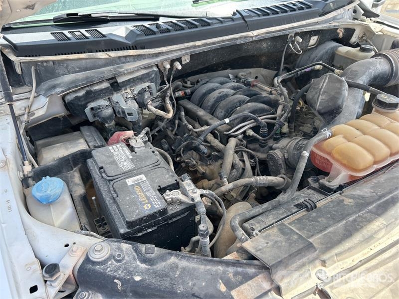 Ford F-150 XLT 4x2 Crew Cab Pickup Furgoni altro