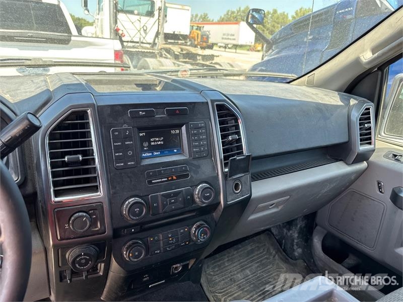 Ford F-150 XLT 4x2 Crew Cab Pickup 其他