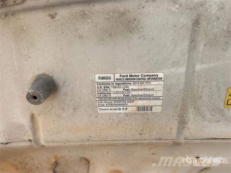 Ford F-150 XLT 4x2 Crew Cab Pickup Furgoni altro