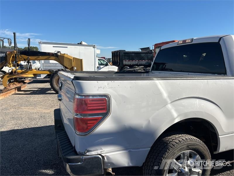 Ford F-150 XLT 4x2 Crew Cab Pickup 其他