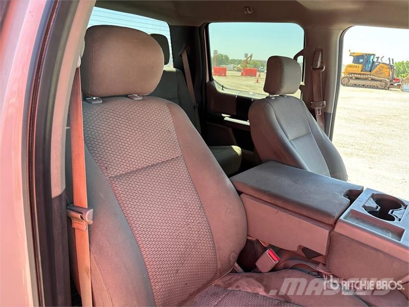 Ford F-150 XLT 4x2 Crew Cab Pickup 其他